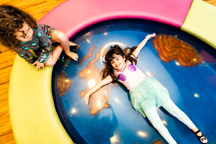 buffet com espaço pra crianças pequenas e grandes