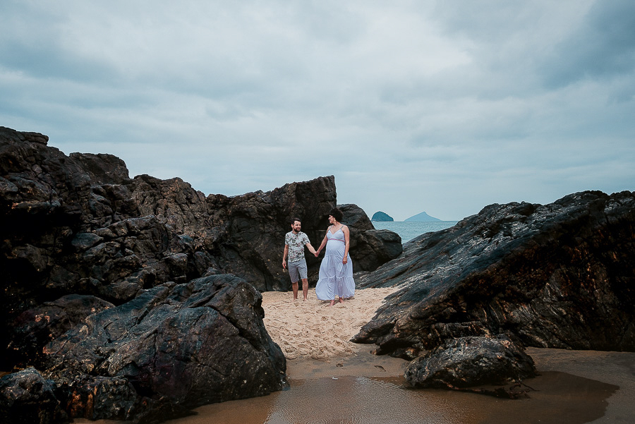 ensaio casal e gestante, preço de ensaios gestantes, casal na praia, onde fazer fotos gestantes, álbum gestante