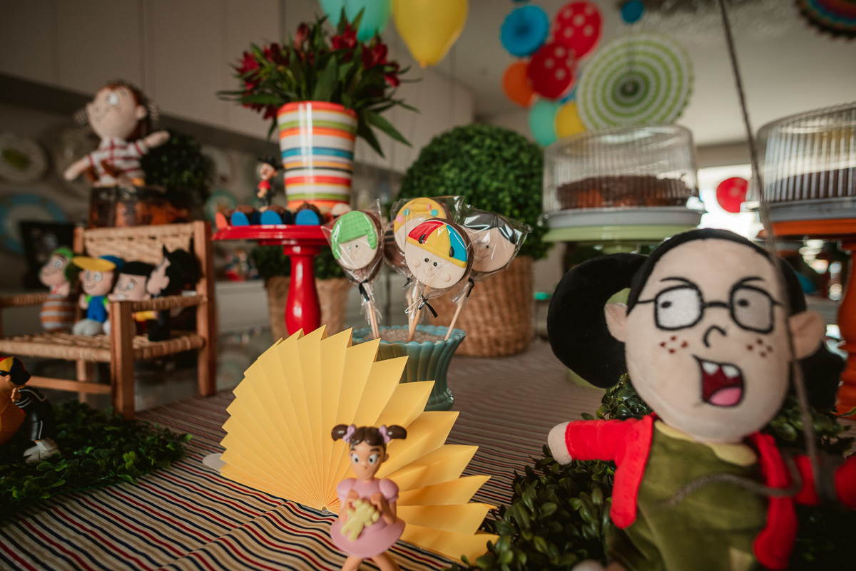 decoração com o tema chaves, mesa do chaves, festa da chiquinha, mesa da chiquinha, fantasia da chiquinha, aniversario em casa