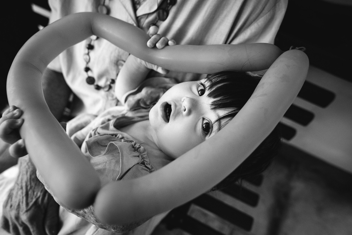 aniversario de um aninho, festinha em casa, brincadeiras de criança para festinha em casa, monitor para brincadeiras, festinha infantil