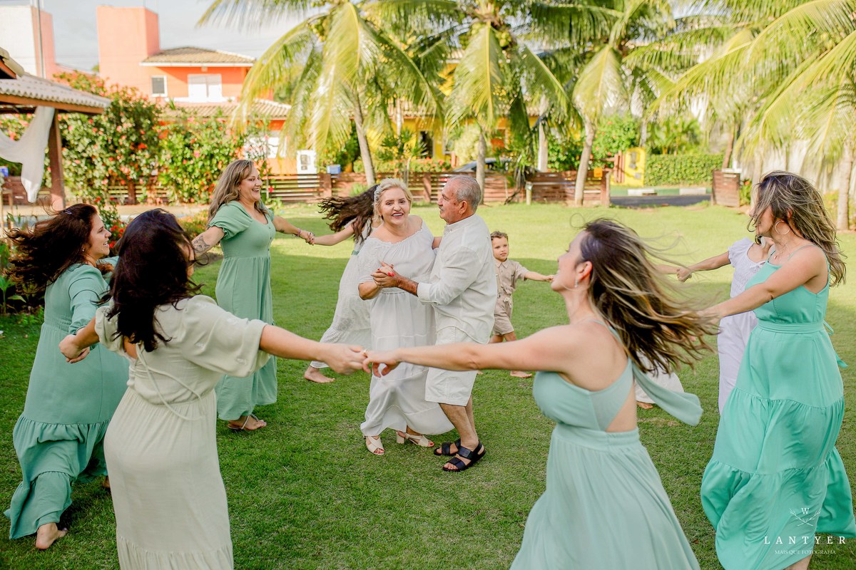 Bodas de Ouro na Praia de Guarajuba-Ba, Praia do Forte Bahia, Casamento no Castelo Garcia Davila, Waldyr Lantyer, Foto da Hora Praia do Forte, Boadas de Ouro Vó e Vô, Ensaio de Família, Salvador, Iberostar, Tivoli, Casamento, Wedding