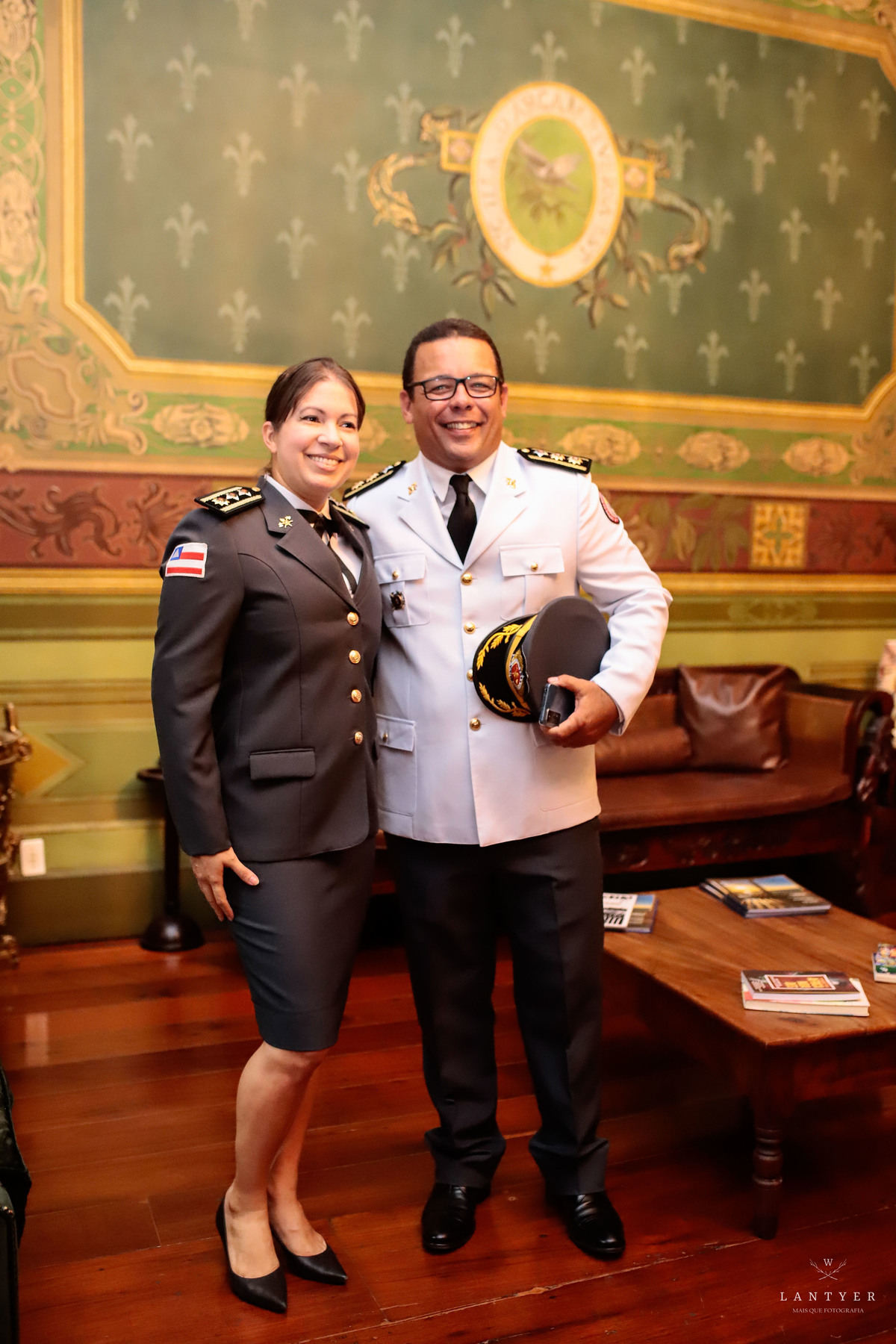 Tenente Coronel Manfredo recebe a Medalha Thomé de Souza em Salvador-Ba
Fotografo em Salvador
Fotógrafo Salvador
Onde casar em Salvador
Vereador de Salvador
Enchentes no sul da Bahia
Waldyr Lantyer
Praia do Forte Bahia
Foto da Hora Praia do Forte