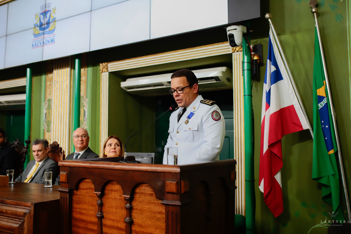 Tenente Coronel Manfredo recebe a Medalha Thomé de Souza em Salvador-Ba
Fotografo em Salvador
Fotógrafo Salvador
Onde casar em Salvador
Vereador de Salvador
Enchentes no sul da Bahia
Waldyr Lantyer
Praia do Forte Bahia
Foto da Hora Praia do Forte