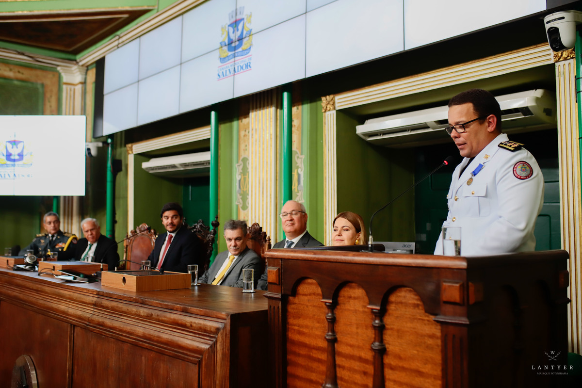 Tenente Coronel Manfredo recebe a Medalha Thomé de Souza em Salvador-Ba
Fotografo em Salvador
Fotógrafo Salvador
Onde casar em Salvador
Vereador de Salvador
Enchentes no sul da Bahia
Waldyr Lantyer
Praia do Forte Bahia
Foto da Hora Praia do Forte