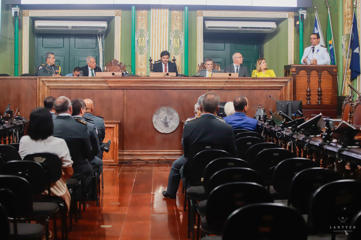 Tenente Coronel Manfredo recebe a Medalha Thomé de Souza em Salvador-Ba
Fotografo em Salvador
Fotógrafo Salvador
Onde casar em Salvador
Vereador de Salvador
Enchentes no sul da Bahia
Waldyr Lantyer
Praia do Forte Bahia
Foto da Hora Praia do Forte