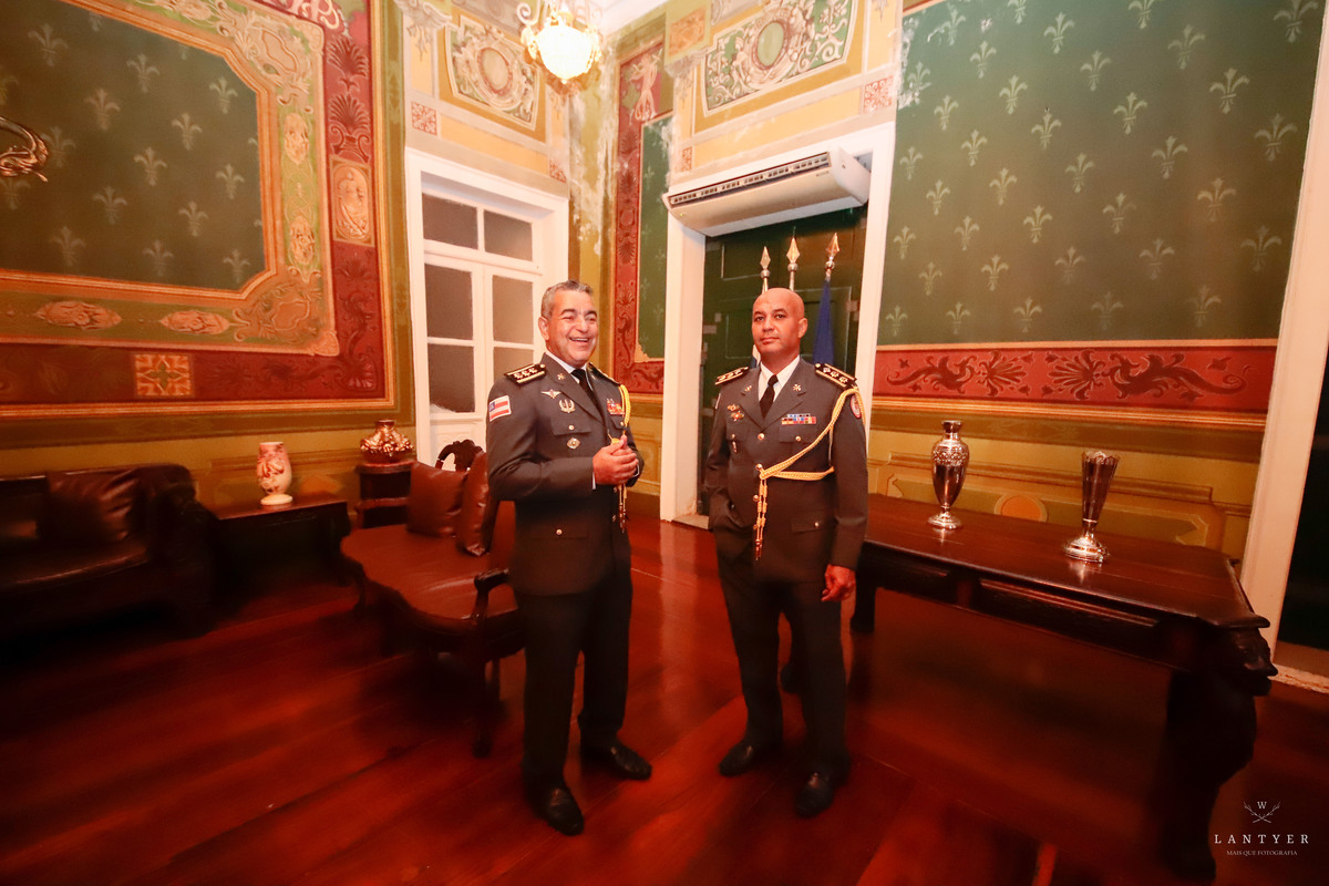 Tenente Coronel Manfredo recebe a Medalha Thomé de Souza em Salvador-Ba
Fotografo em Salvador
Fotógrafo Salvador
Onde casar em Salvador
Vereador de Salvador
Enchentes no sul da Bahia
Waldyr Lantyer
Praia do Forte Bahia
Foto da Hora Praia do Forte