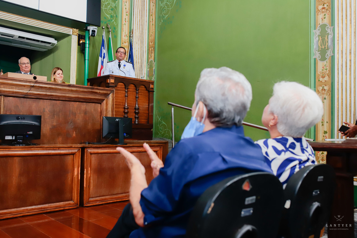 Tenente Coronel Manfredo recebe a Medalha Thomé de Souza em Salvador-Ba
Fotografo em Salvador
Fotógrafo Salvador
Onde casar em Salvador
Vereador de Salvador
Enchentes no sul da Bahia
Waldyr Lantyer
Praia do Forte Bahia
Foto da Hora Praia do Forte