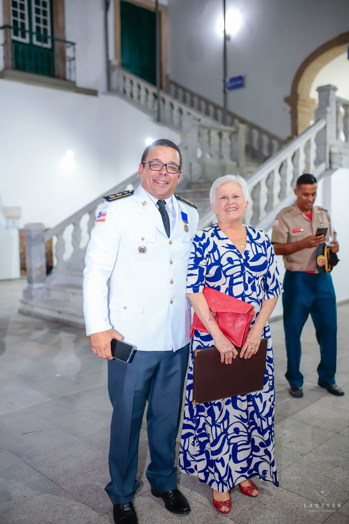 Tenente Coronel Manfredo recebe a Medalha Thomé de Souza em Salvador-Ba
Fotografo em Salvador
Fotógrafo Salvador
Onde casar em Salvador
Vereador de Salvador
Enchentes no sul da Bahia
Waldyr Lantyer
Praia do Forte Bahia
Foto da Hora Praia do Forte