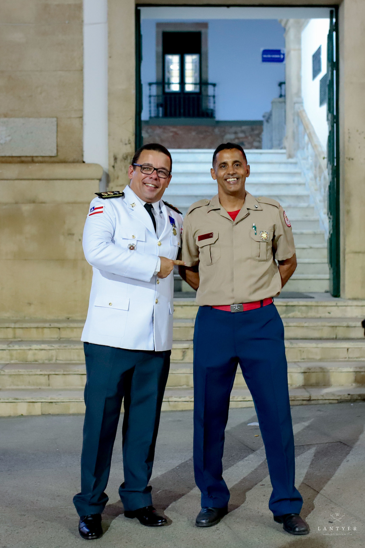 Tenente Coronel Manfredo recebe a Medalha Thomé de Souza em Salvador-Ba
Fotografo em Salvador
Fotógrafo Salvador
Onde casar em Salvador
Vereador de Salvador
Enchentes no sul da Bahia
Waldyr Lantyer
Praia do Forte Bahia
Foto da Hora Praia do Forte