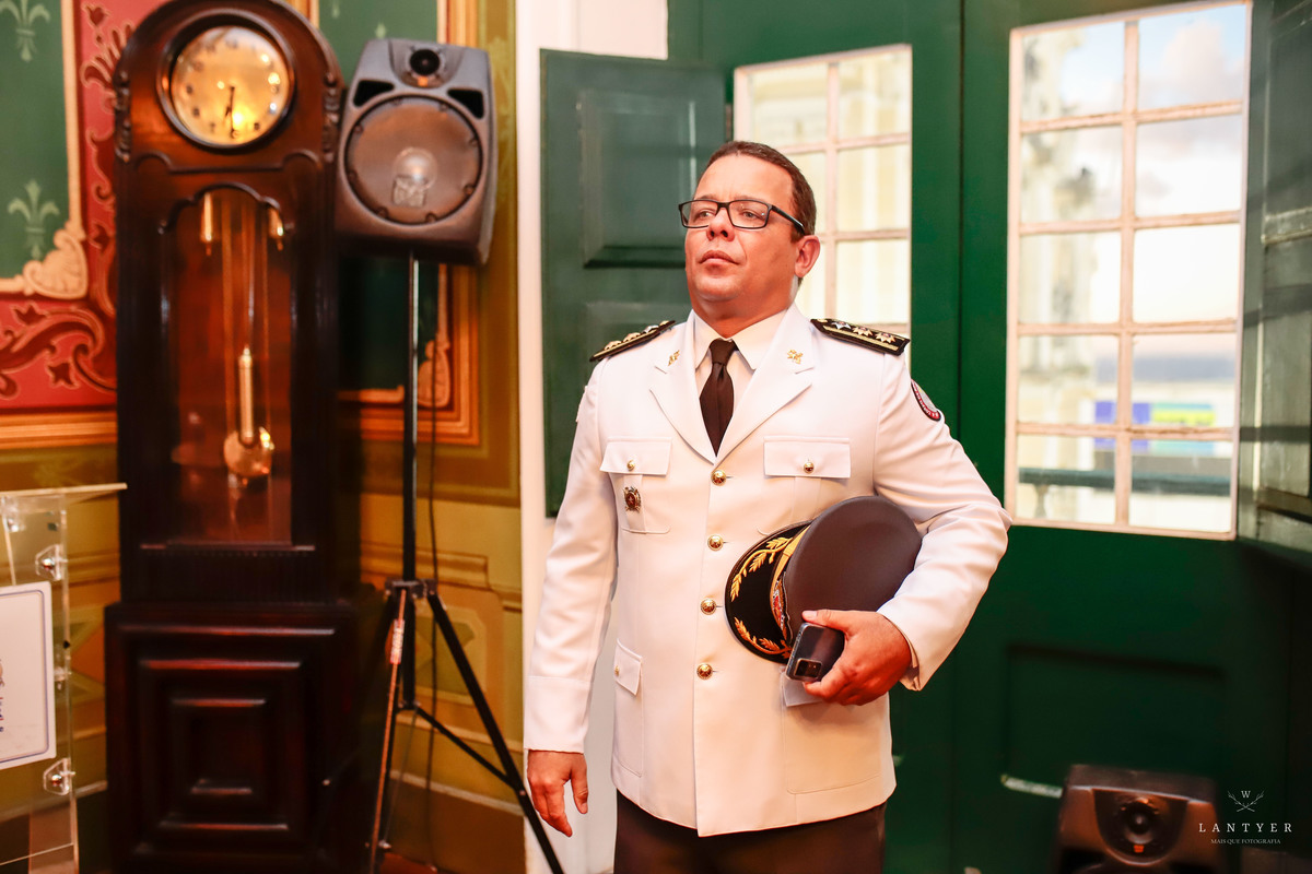 Tenente Coronel Manfredo recebe a Medalha Thomé de Souza em Salvador-Ba
Fotografo em Salvador
Fotógrafo Salvador
Onde casar em Salvador
Vereador de Salvador
Enchentes no sul da Bahia
Waldyr Lantyer
Praia do Forte Bahia
Foto da Hora Praia do Forte