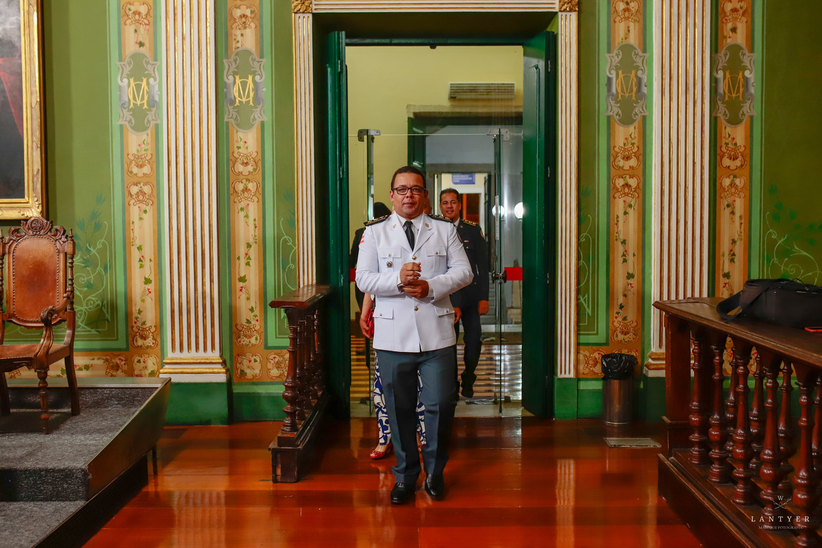 Tenente Coronel Manfredo recebe a Medalha Thomé de Souza em Salvador-Ba
Fotografo em Salvador
Fotógrafo Salvador
Onde casar em Salvador
Vereador de Salvador
Enchentes no sul da Bahia
Waldyr Lantyer
Praia do Forte Bahia
Foto da Hora Praia do Forte