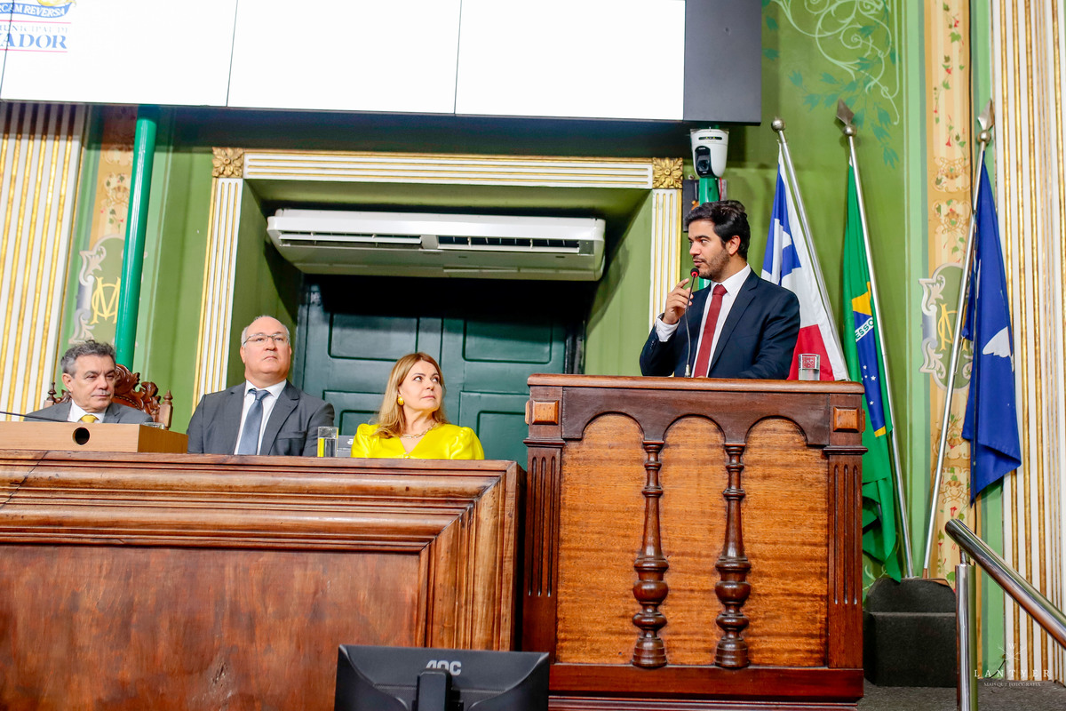 Tenente Coronel Manfredo recebe a Medalha Thomé de Souza em Salvador-Ba
Fotografo em Salvador
Fotógrafo Salvador
Onde casar em Salvador
Vereador de Salvador
Enchentes no sul da Bahia
Waldyr Lantyer
Praia do Forte Bahia
Foto da Hora Praia do Forte