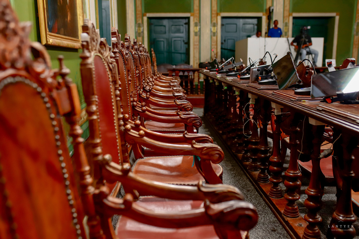 Tenente Coronel Manfredo recebe a Medalha Thomé de Souza em Salvador-Ba
Fotografo em Salvador
Fotógrafo Salvador
Onde casar em Salvador
Vereador de Salvador
Enchentes no sul da Bahia
Waldyr Lantyer
Praia do Forte Bahia
Foto da Hora Praia do Forte