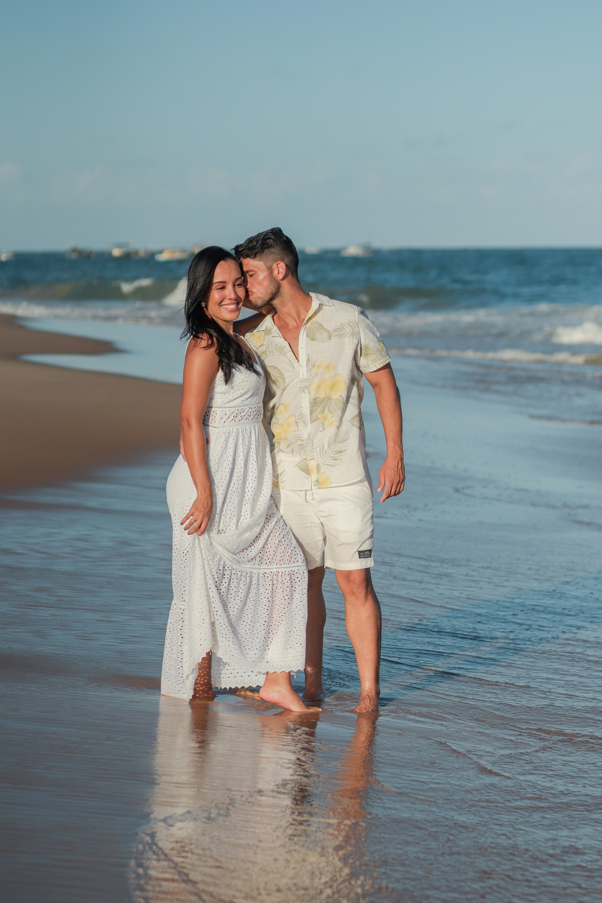 Como fotógrafo de casamentos na praia em Salvador e Praia do Forte, estou comprometido em capturar a verdadeira essência do seu amor e transformá-la em belas imagens que você irá apreciar para sempre. Conte comigo para registrar cada momento especial do s