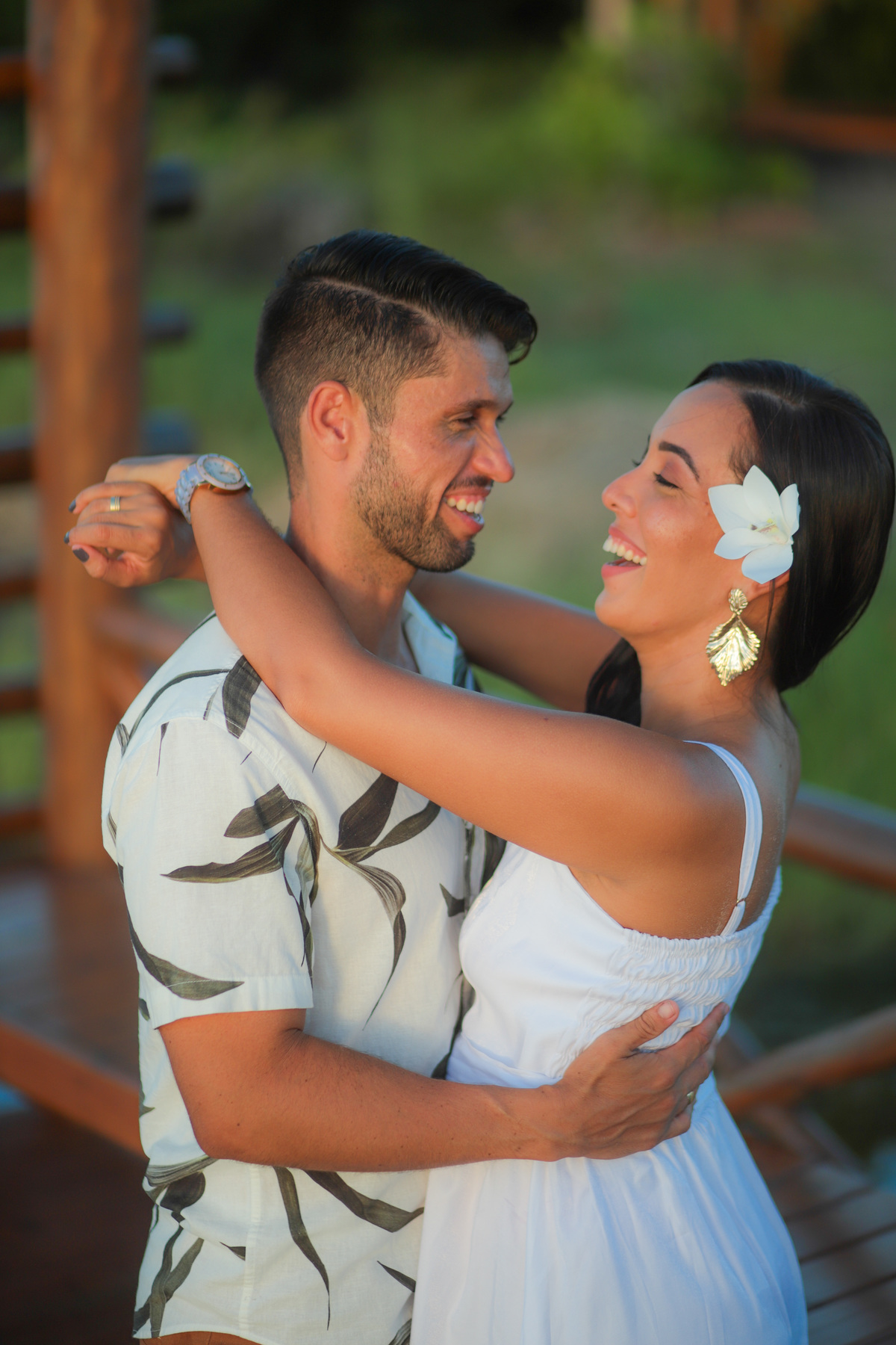 Com suas praias paradisíacas e cenários deslumbrantes, Salvador e Praia do Forte são destinos perfeitos para um casamento na praia. Como fotógrafo especializado em casamentos nesses locais, estou aqui para transformar seus momentos mais preciosos em memór