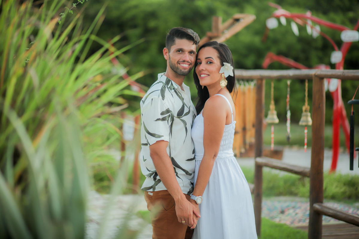 Salvador e Praia do Forte são destinos encantadores para casamentos na praia. Como fotógrafo especializado em casamentos nesses locais, estou comprometido em capturar a verdadeira essência do seu amor e transformá-la em belas lembranças que você irá aprec