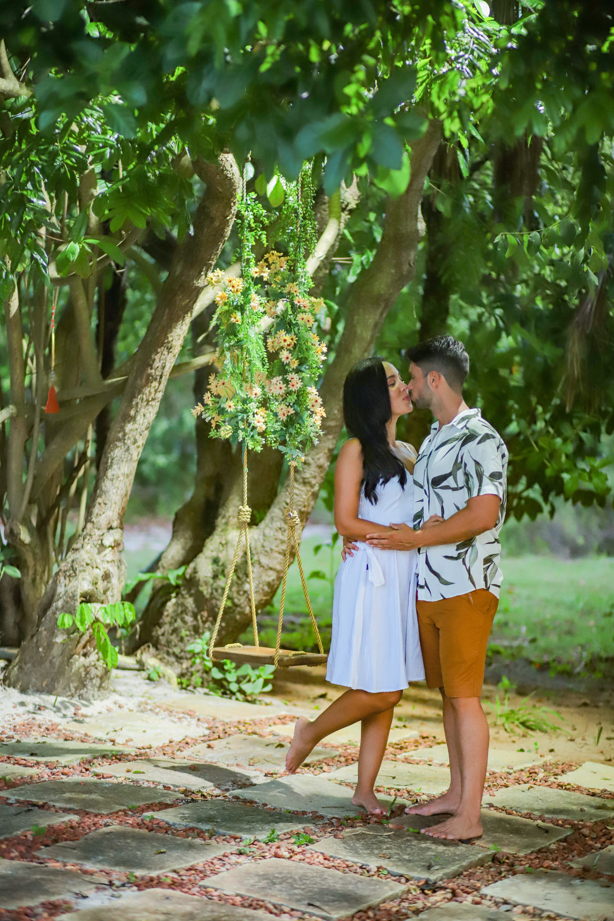 Com suas praias deslumbrantes e paisagens exuberantes, Salvador e Praia do Forte oferecem o cenário perfeito para um casamento na praia. Como fotógrafo especializado em casamentos nesses locais, estou aqui para transformar seus momentos mais preciosos em 