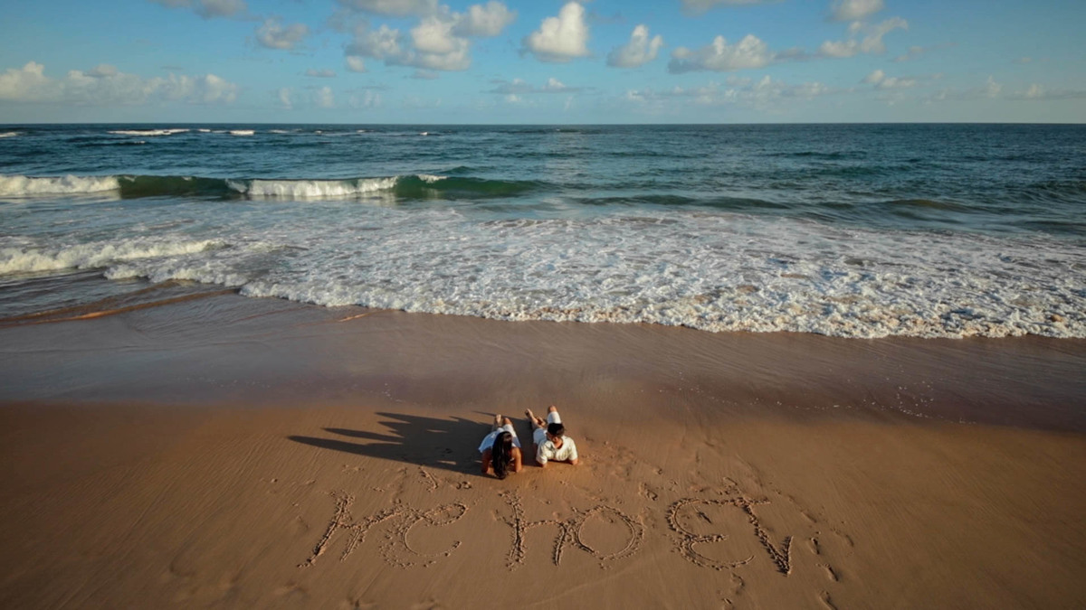 Salvador e Praia do Forte são destinos de tirar o fôlego para um casamento na praia. Como fotógrafo especializado em casamentos nesses locais, estou comprometido em capturar a verdadeira essência do seu amor e transformá-la em belas lembranças que você ir