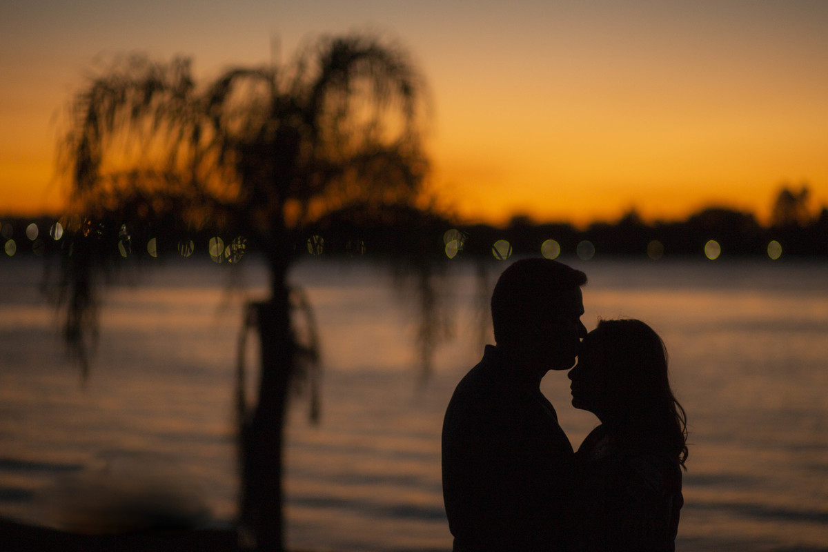Silhueta de Casal na Ermida dom Bosco
Brasília
Ensaio fotografico de casal Brasilia