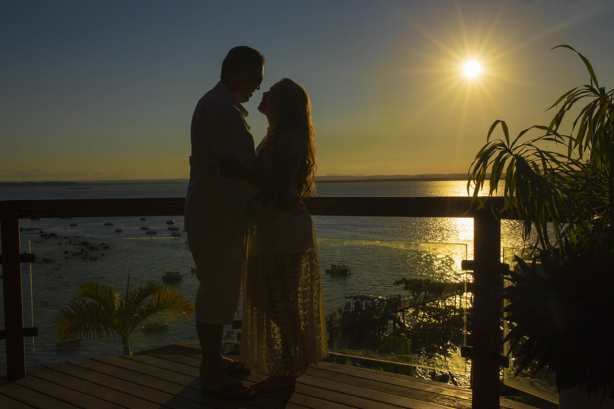 Ela foi fotografada em Morro de São Paulo, Bahia, um local muito especial, que eles amam e guardam no coração. <3 Pré-Casamento Morro de São Paulo Bahia