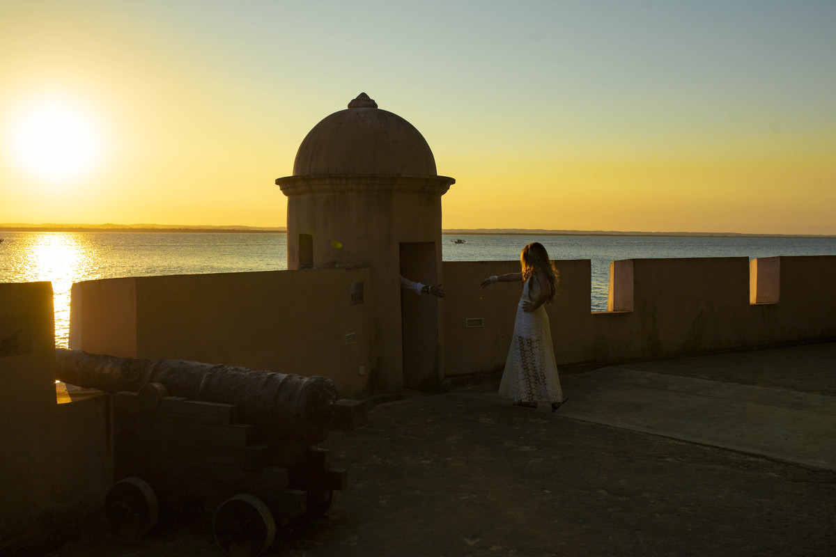 Ela foi fotografada em Morro de São Paulo, Bahia, um local muito especial, que eles amam e guardam no coração. <3 Pré-Casamento Morro de São Paulo Bahia
Por do Sol em Morro de São-Paulo