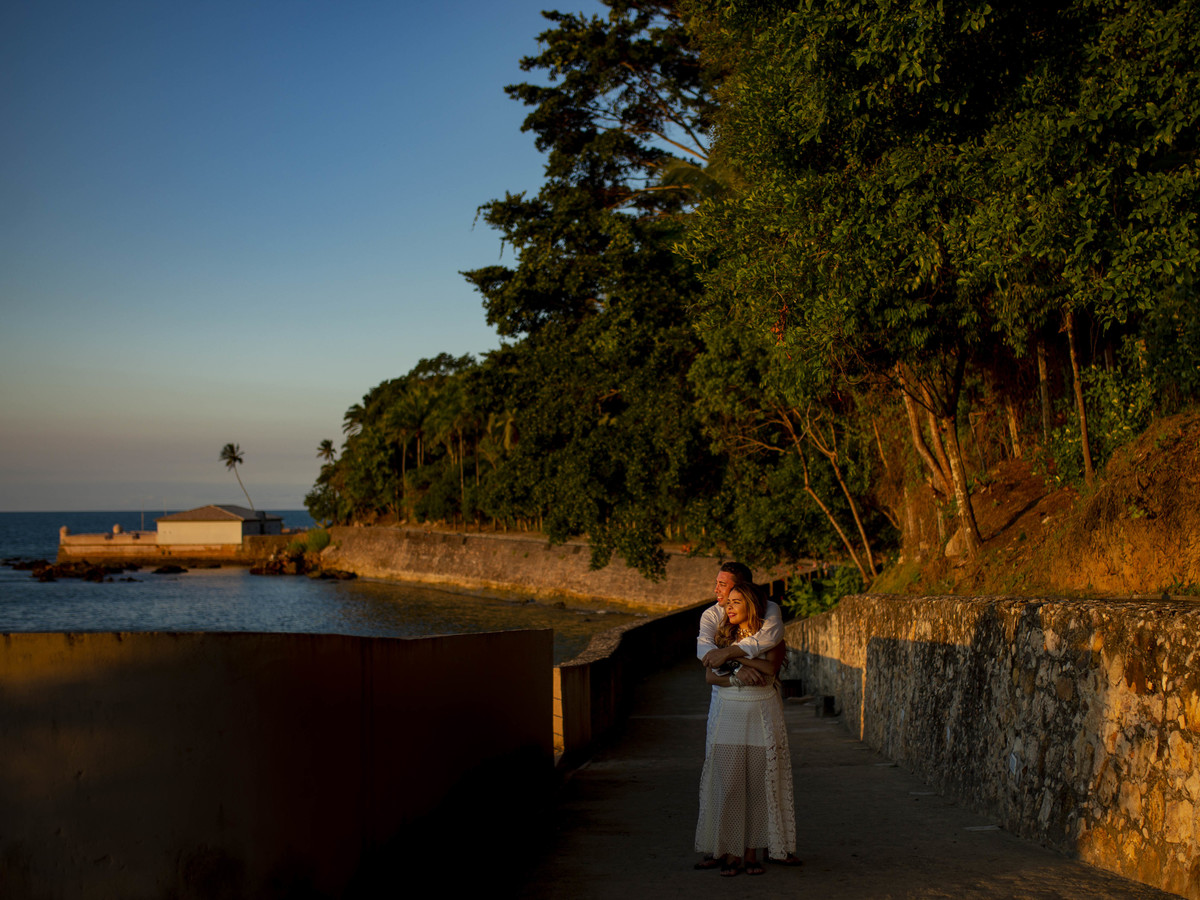 Ela foi fotografada em Morro de São Paulo, Bahia, um local muito especial, que eles amam e guardam no coração. <3 Pré-Casamento Morro de São Paulo Bahia
Por do Sol em Morro de São-Paulo