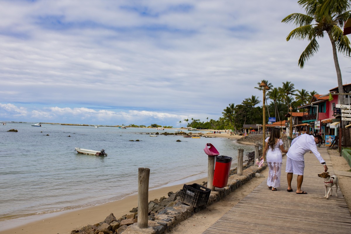 Ela foi fotografada em Morro de São Paulo, Bahia, um local muito especial, que eles amam e guardam no coração. <3 Pré-Casamento Morro de São Paulo Bahia