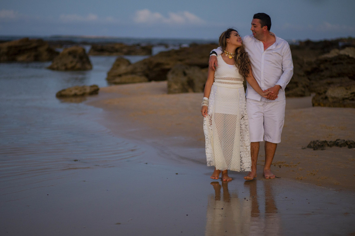 Eles foram fotografados em Morro de São Paulo, Bahia, um local muito especial, que eles amam e guardam no coração. <3 Pré-Casamento Morro de São Paulo Bahia

