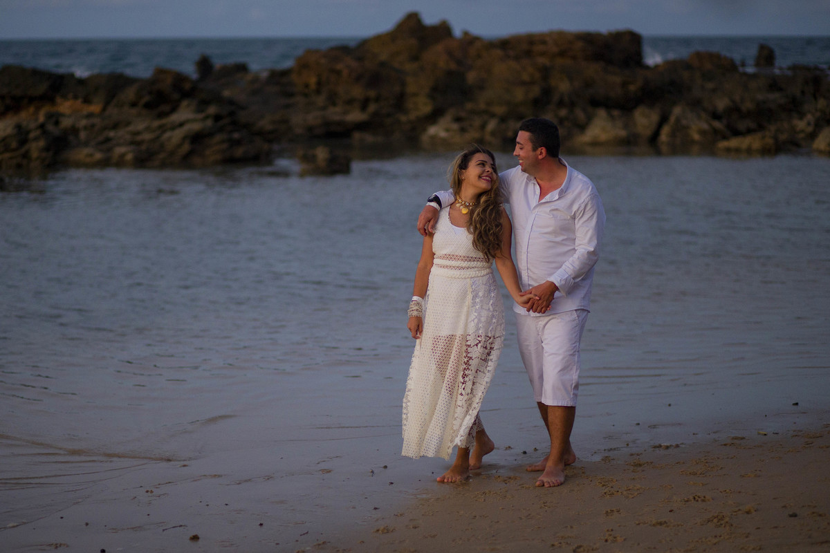 Eles foram fotografados em Morro de São Paulo, Bahia, um local muito especial, que eles amam e guardam no coração. <3 Pré-Casamento Morro de São Paulo Bahia
