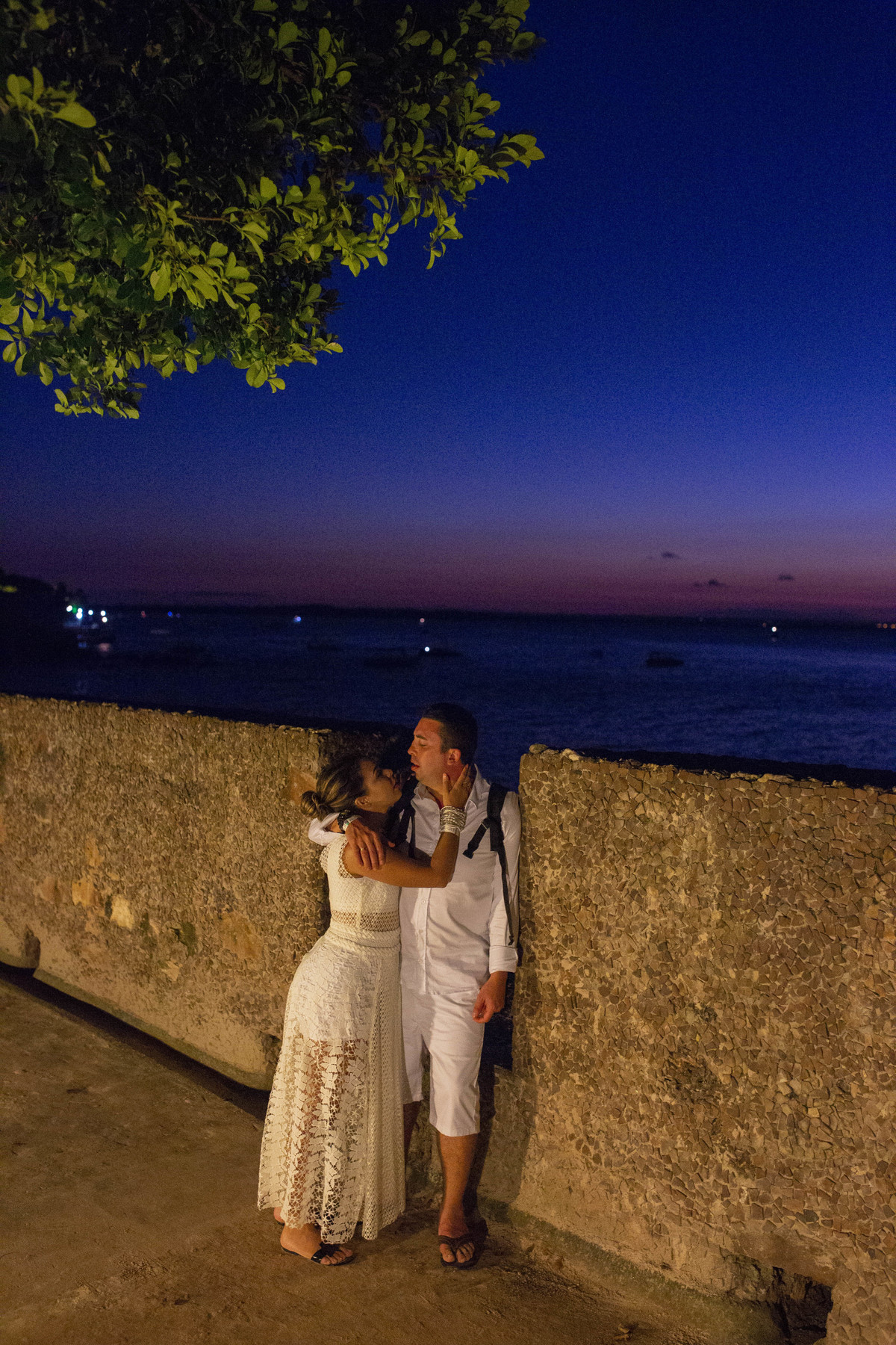 Eles foram fotografados em Morro de São Paulo, Bahia, um local muito especial, que eles amam e guardam no coração. <3 Pré-Casamento Morro de São Paulo Bahia
Casamento na Bahia-Casamento na Praia