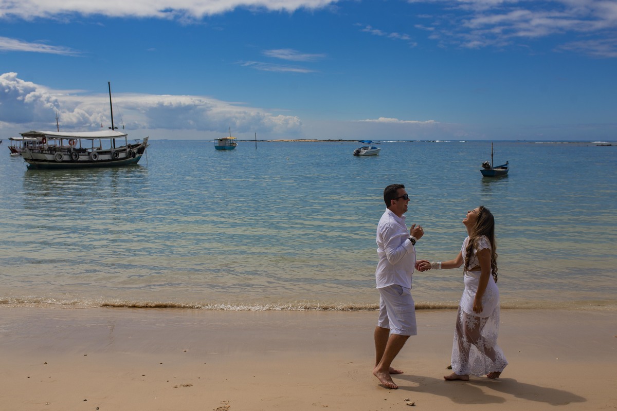 Ela foi fotografada em Morro de São Paulo, Bahia, um local muito especial, que eles amam e guardam no coração. <3 Pré-Casamento Morro de São Paulo Bahia