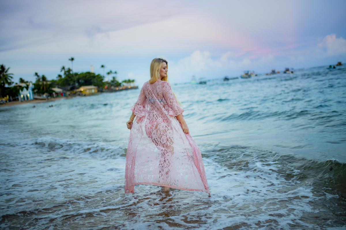 Ensaio de Gestante no Projeto Tamar em Praia do Forte Bahia