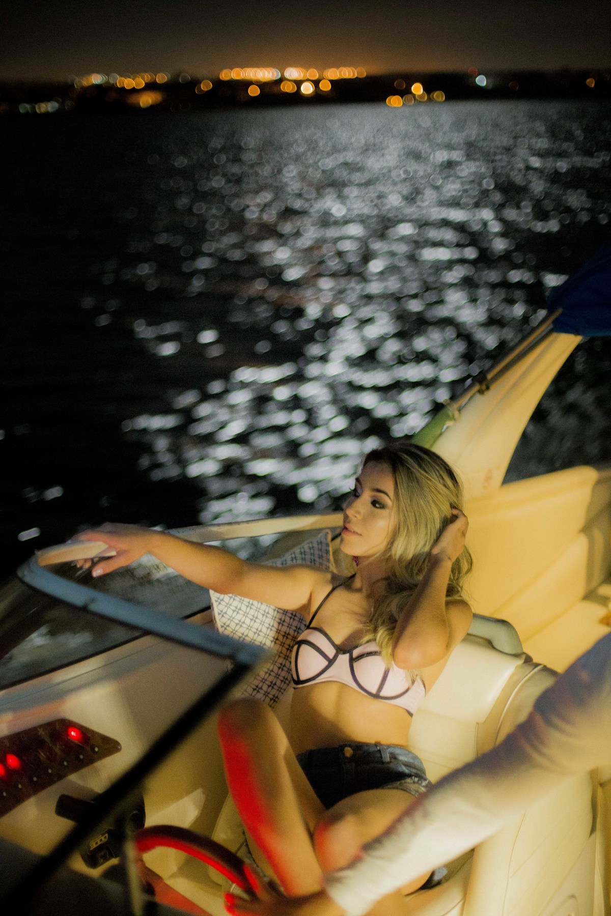 Ensaio fotográfico em Brasília
Ensaio de 15 anos em Brasília
Debutante Catedral de Brasília
Meus 15 anos
Meus quinze anos
Book Fotográfico em Brasilia
Book Fotográfico na lancha
Passeio de lancha em Brasília
Waldyr Lantyer Fotografia