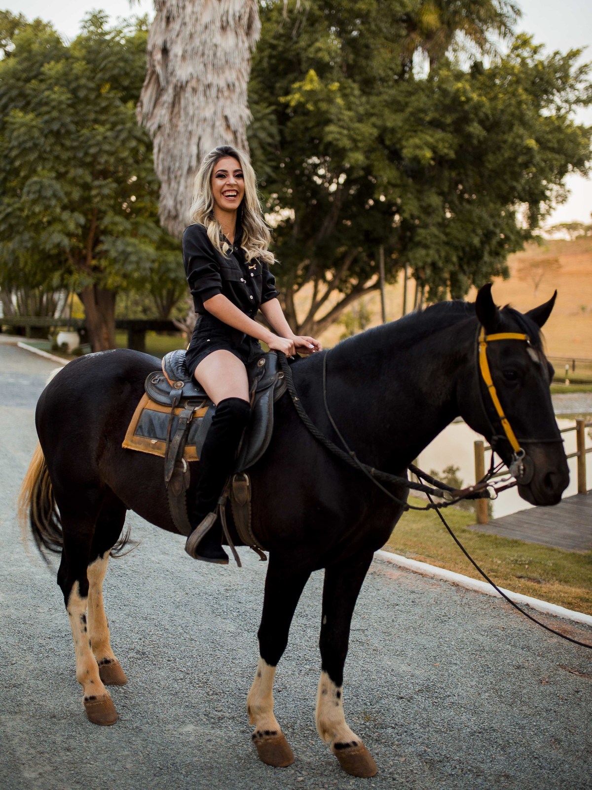 Ensaio fotográfico em Brasília
Ensaio de 15 anos em Brasília
Debutante Catedral de Brasília
Meus 15 anos
Meus quinze anos
Book Fotográfico em Brasilia
Book Fotográfico na lancha
Passeio de lancha em Brasília
Waldyr Lantyer Fotografia
Ensaio com cavalo