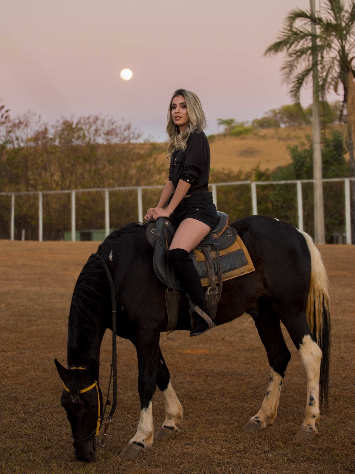 Ensaio fotográfico em Brasília
Ensaio de 15 anos em Brasília
Debutante Catedral de Brasília
Meus 15 anos
Meus quinze anos
Book Fotográfico em Brasilia
Book Fotográfico na lancha
Passeio de lancha em Brasília
Waldyr Lantyer Fotografia
Ensaio com cavalo