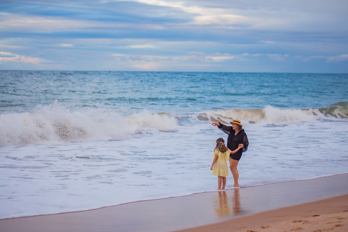 Ensaio de Familia em Praia do Forte-Ba. Fotografos em Salvador. Fotografo em Praia do Forte Ba. Fotografo no Pelourinho. Iberostar Bahia. Fotografia de familia. Amor. Paixao. Mes da Mulher. Waldyr Lantyer Fotografia Ensaio Feminino