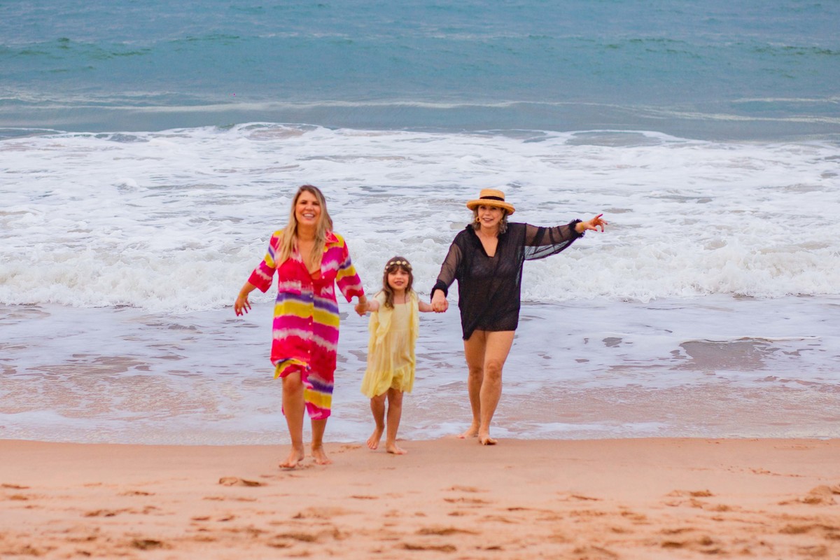 Ensaio de Familia em Praia do Forte-Ba. Fotografos em Salvador. Fotografo em Praia do Forte Ba. Fotografo no Pelourinho. Iberostar Bahia. Fotografia de familia. Amor. Paixao. Mes da Mulher. Waldyr Lantyer Fotografia Ensaio Feminino