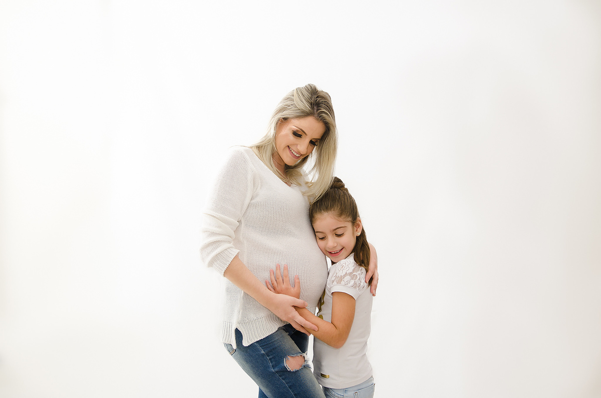 ensaio gestante, linda mulher posando para foto, em tubarão, santa catarina