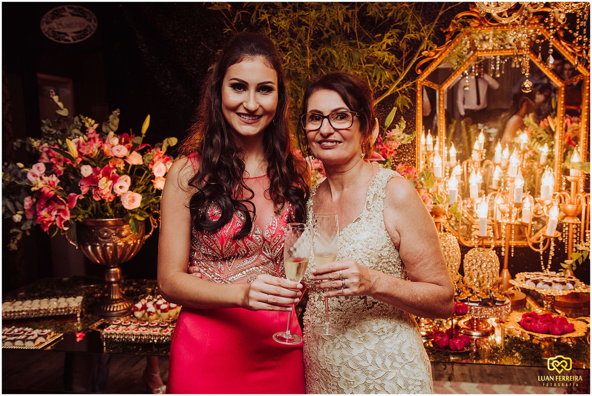 brinde das formandas com a familia na casa do doce em tubarão santa catarina