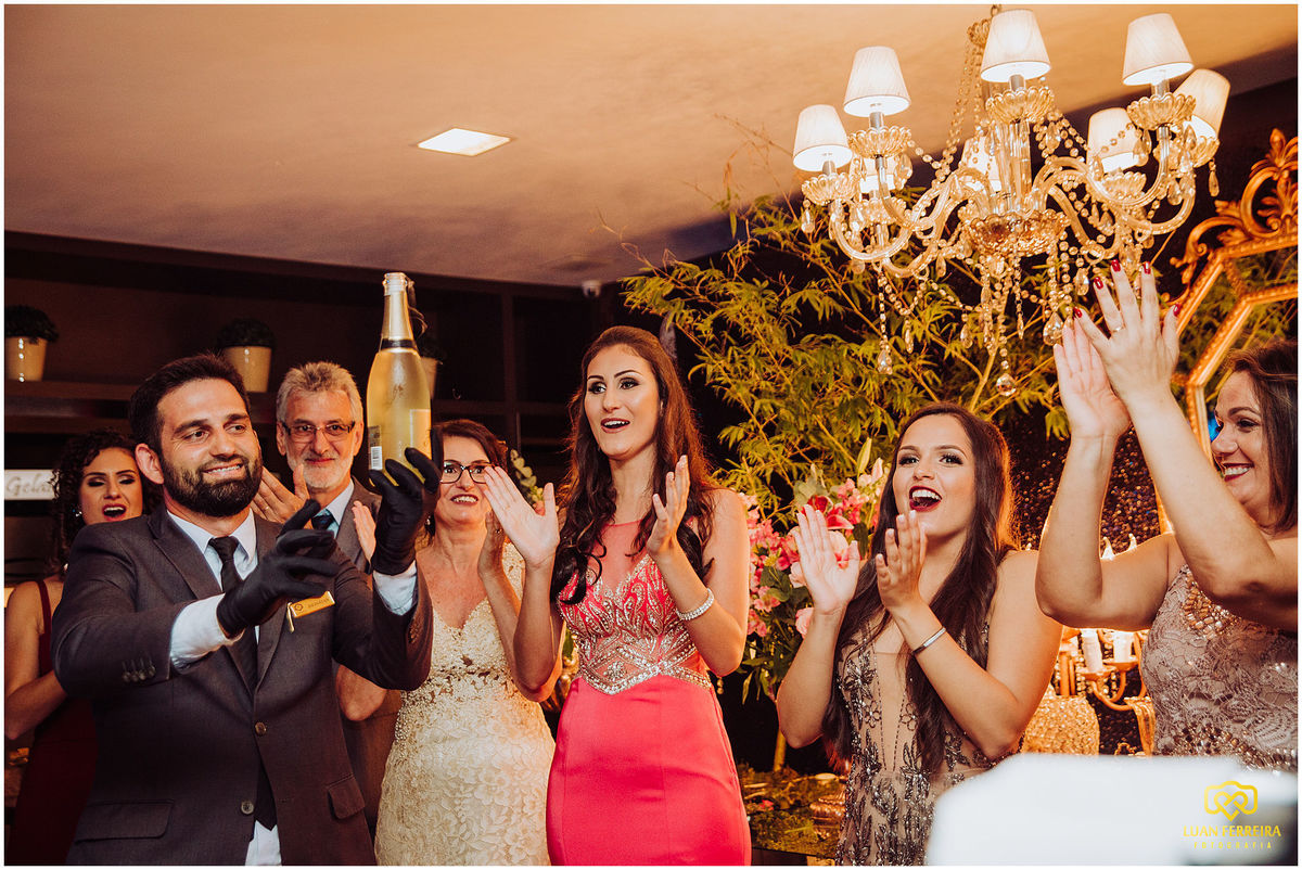 brinde das formandas com a familia na casa do doce em tubarão santa catarina