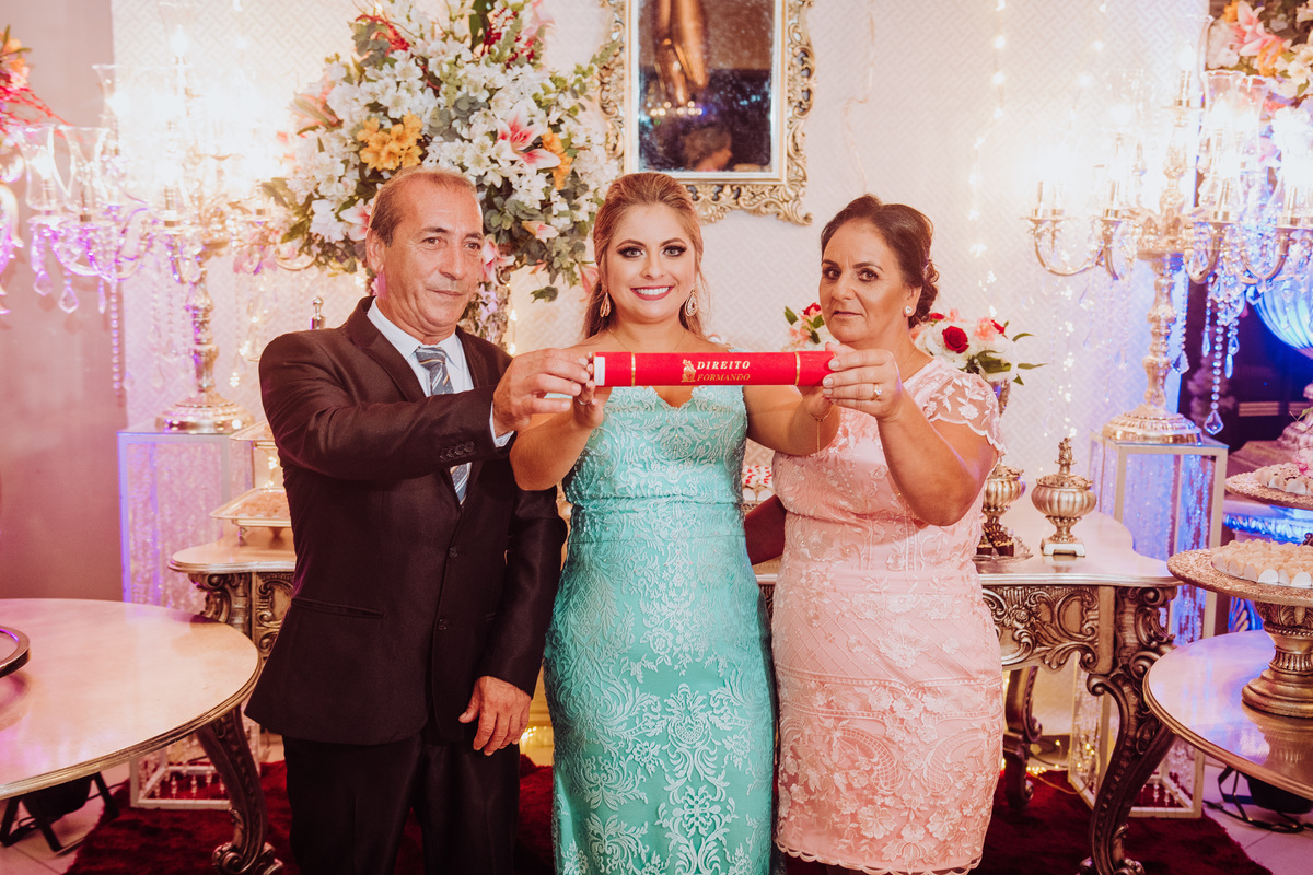 foto formanda com os pais em sao ludgero