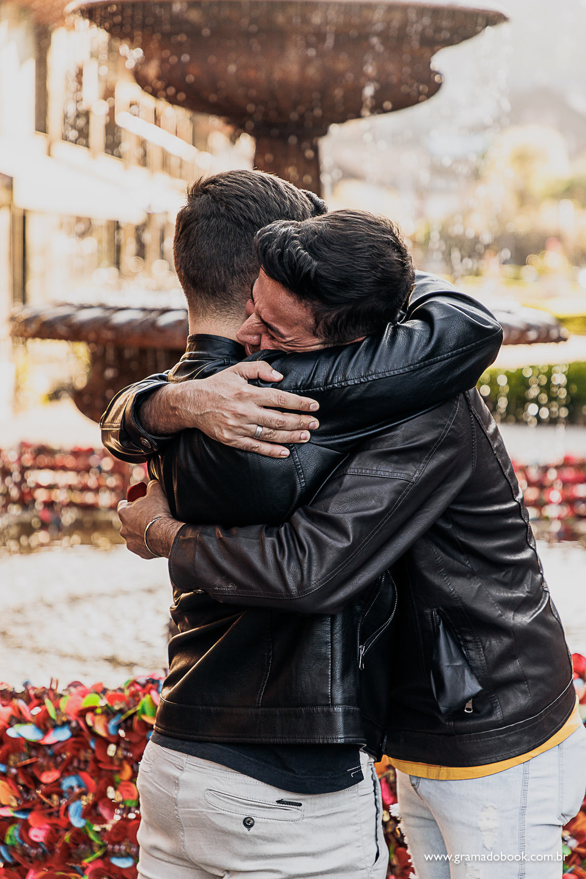 pedido de casamento gay lgbt gramado serra gaucha pride fotografo em gramado fotos violinista fonte do amor