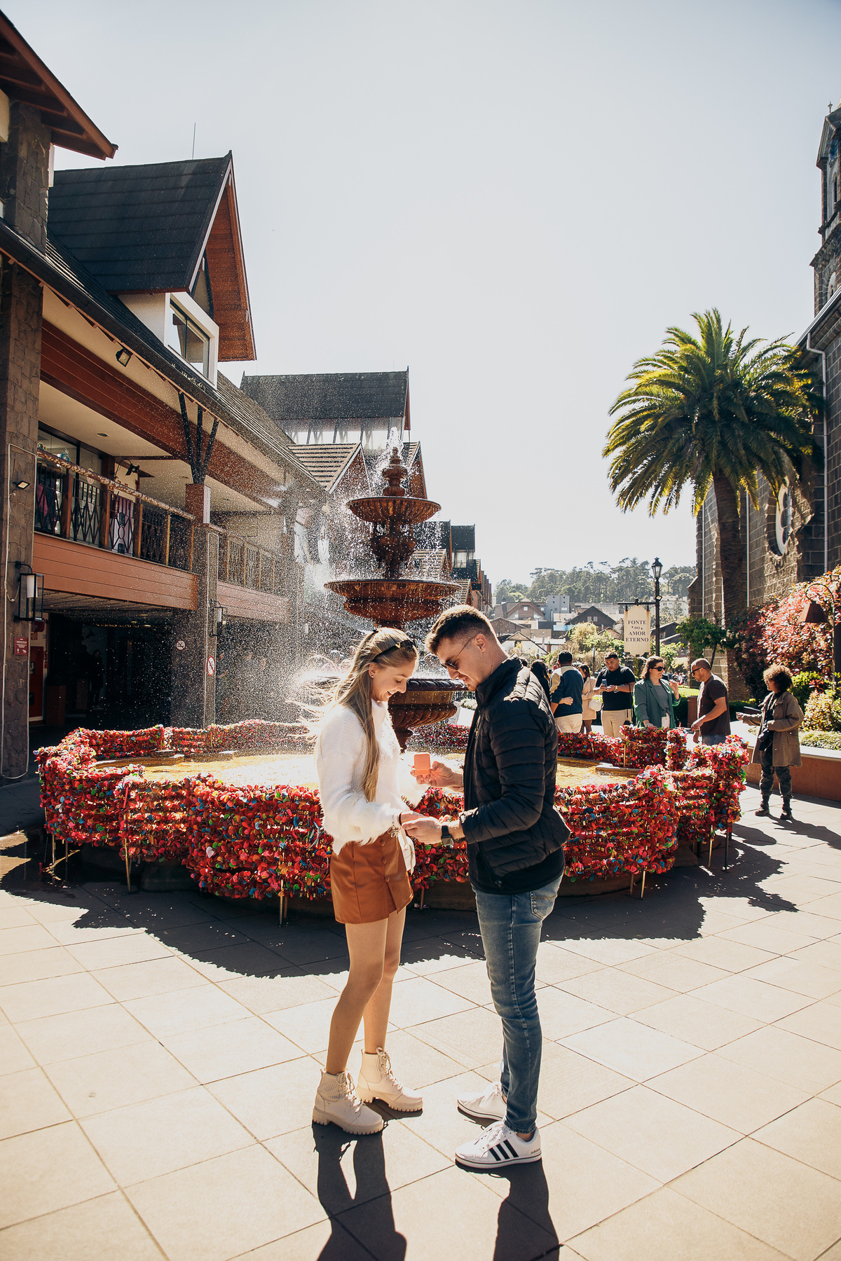 pedido de noivado casamento surpresa fonte amor eterno gramado fotografo fotos barato filmagem
