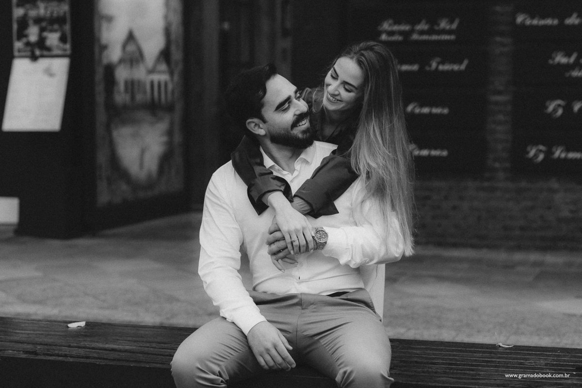 gramado ensaio centro casal pedido de casamento