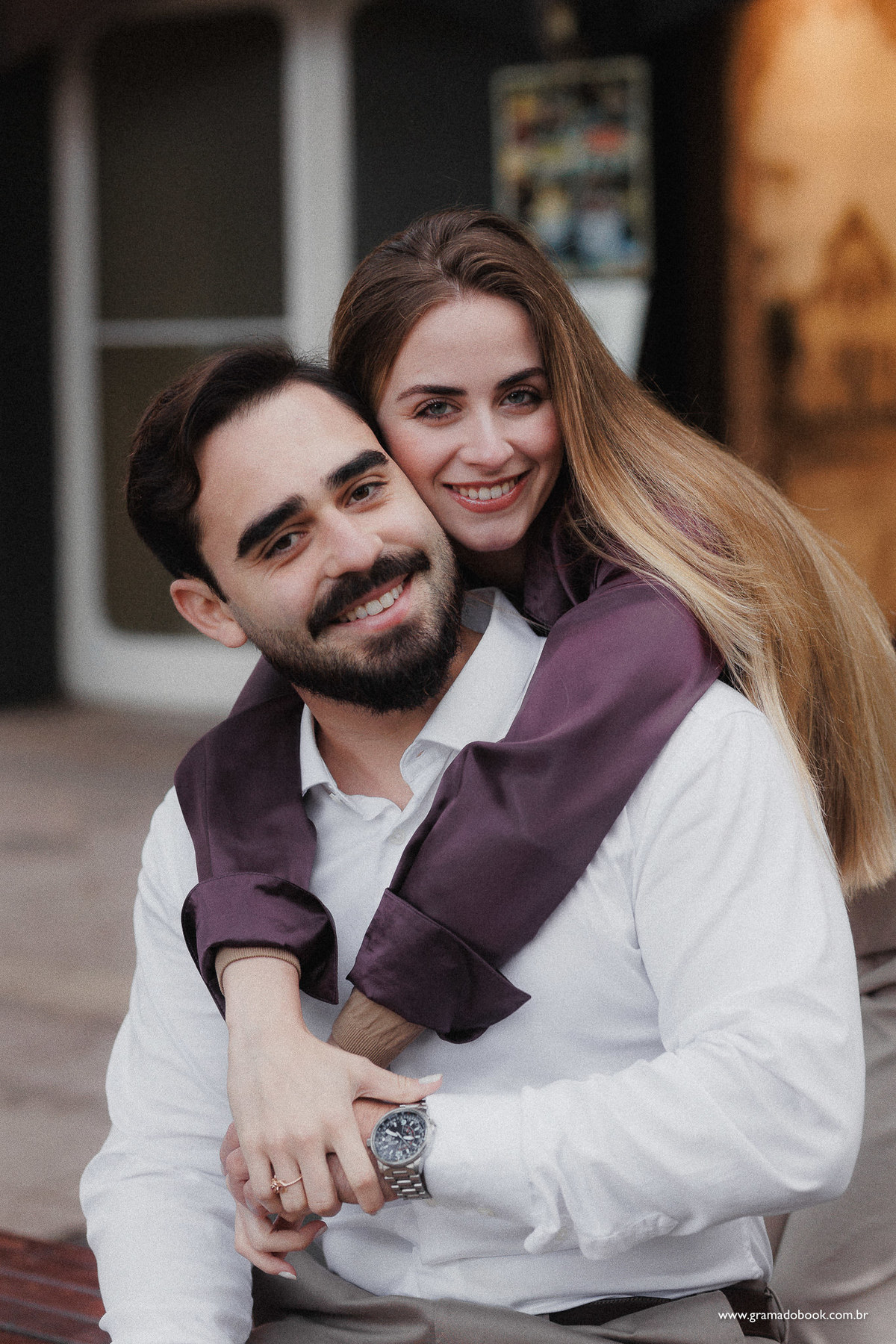 ensaio fotografico casal gramado outono fotografo barato estilo
