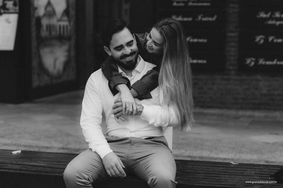 gramado ensaio centro casal pedido de casamento