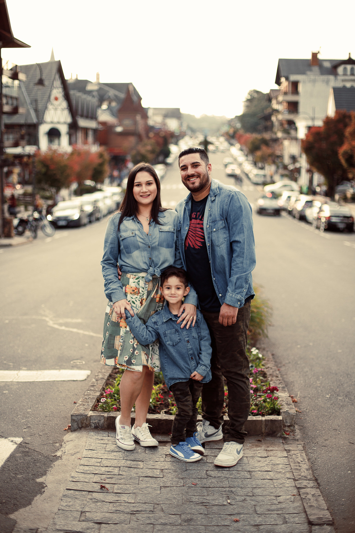 ensaio book em familia em gramado fotografo profissional fotos em gramado tour casal passeio gramadobook