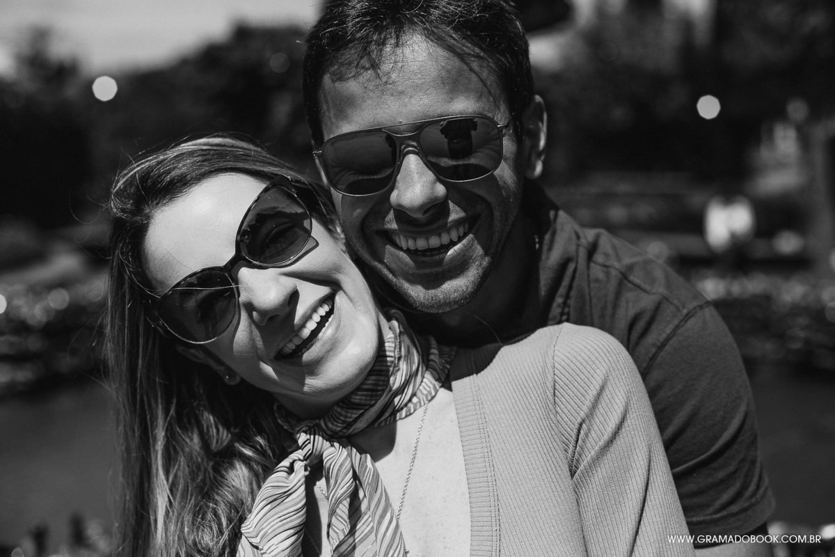 Ensaio fotográfico book de casal em gramado fotos fonte do amor eterno