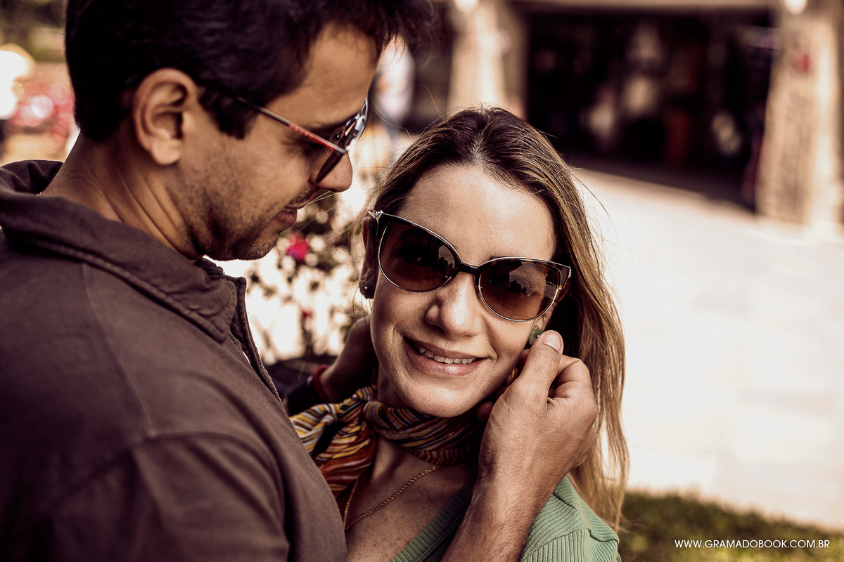 Ensaio fotográfico book de casal em gramado fotos fonte do amor eterno