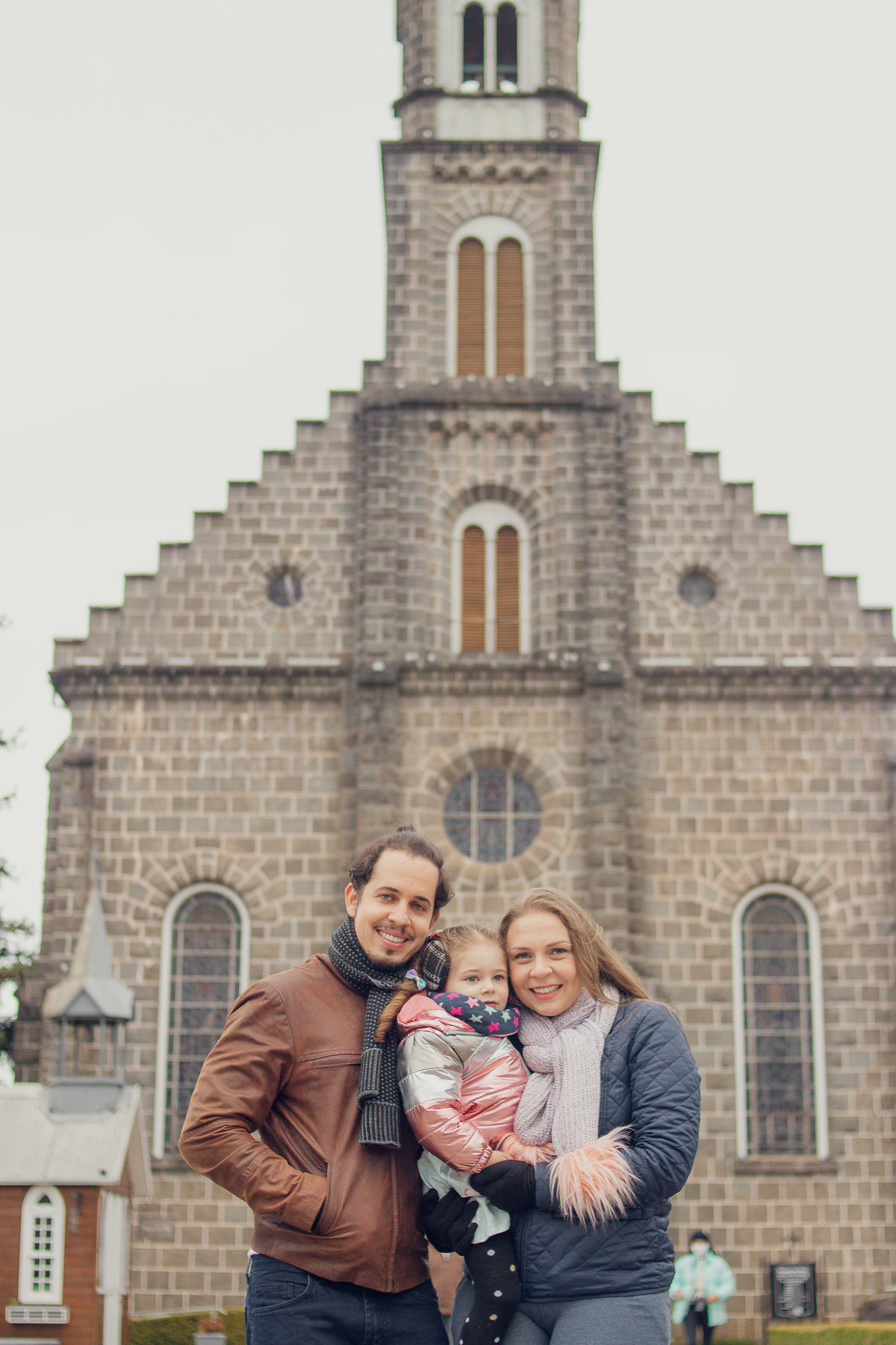 rua torta gramado fotos fotografo profissional barato casal familia criança passeio fonte do amor eterno igreja